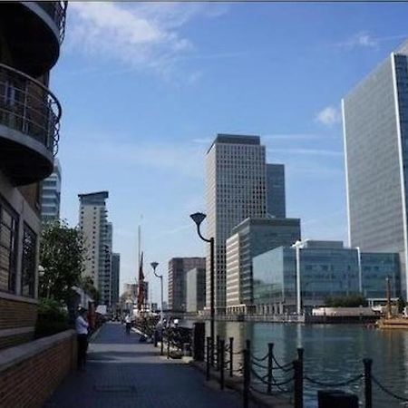 Apartment Wharf - Meridian Place Londra Dış mekan fotoğraf